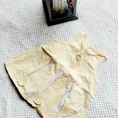 Le Petit Look Soleil avec sa robe légère 3 mois